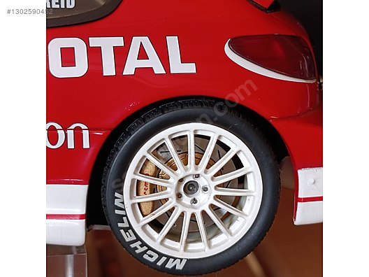 Autoart Diecast Model 1:18 Peugeot Araba - 1302590452