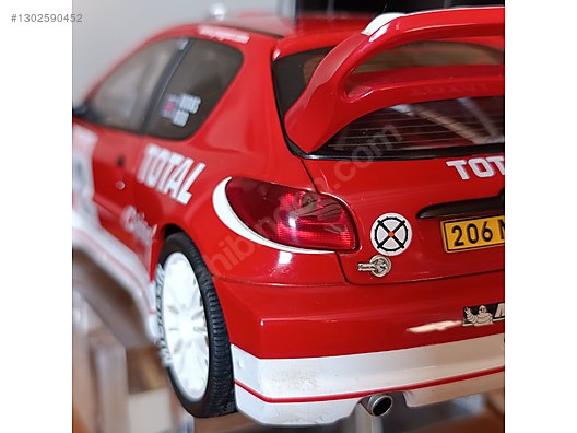 Autoart Diecast Model 1:18 Peugeot Araba - 1302590452