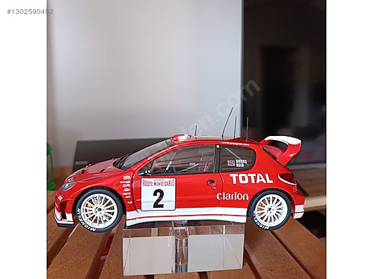 Autoart Diecast Model 1:18 Peugeot Araba - 1302590452