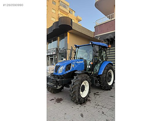 Machinery / Agricultural Machines / Tractors / New Holland / T4.75S