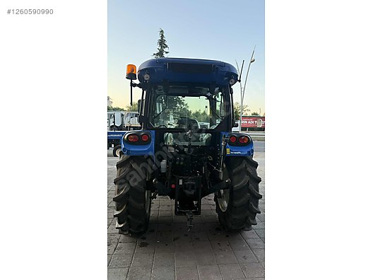 Machinery / Agricultural Machines / Tractors / New Holland / T4.75S