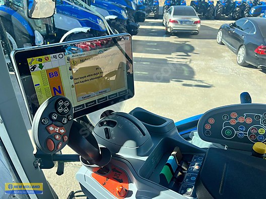 İş Makineleri & Sanayi / Tarım Makineleri / Traktör / New Holland / T5.140