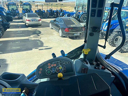 2025 Mağazadan İkinci El New Holland Satılık Traktör 4.700.000 TL'ye sahibinden.com'da