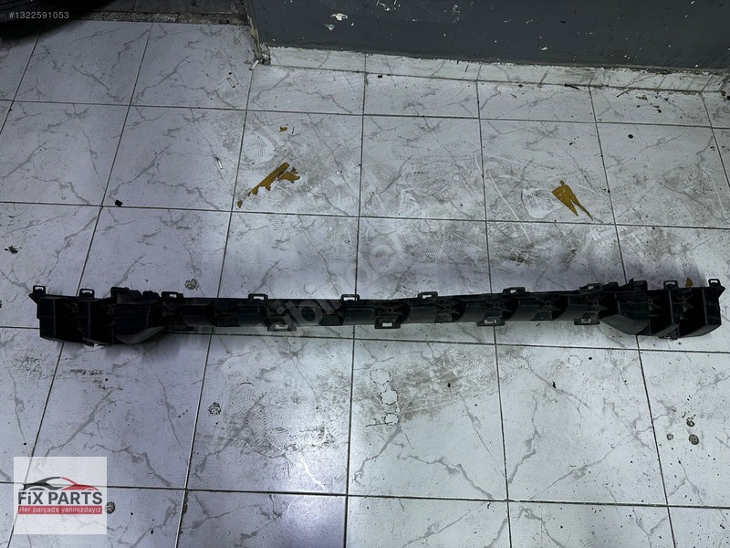 Mercedes E Tampon (Ön)