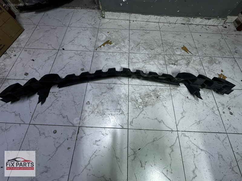 Mercedes E Tampon (Ön)