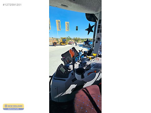 TR6.125S 2023 New Holland