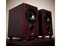 JVC Raf tipi Hoparlör