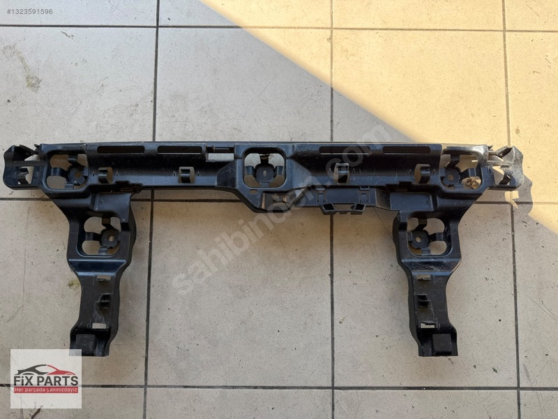 BMW 1 Serisi Tampon Braketi (Arka)