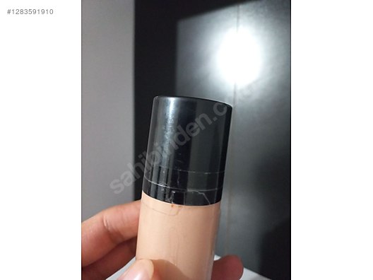 Used & Brand New Items / Beauty & Healthcare / Makeup Products / Face / Foundations