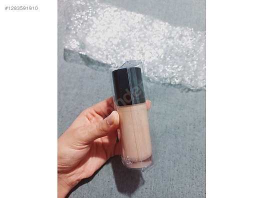 Used & Brand New Items / Beauty & Healthcare / Makeup Products / Face / Foundations