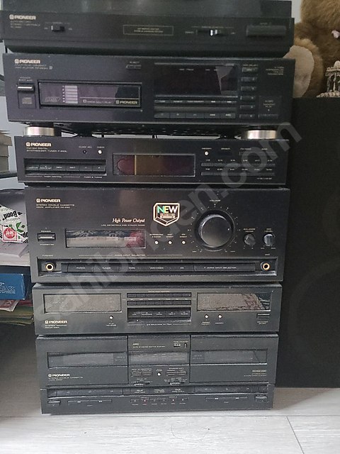 Pioneer müzik seti ve hoparlörler