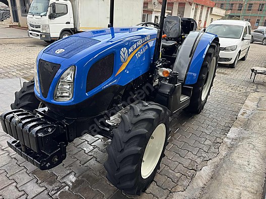 Machinery / Agricultural Machines / Tractors / New Holland / TD4.65B