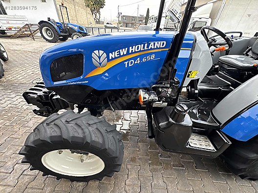 Machinery / Agricultural Machines / Tractors / New Holland / TD4.65B