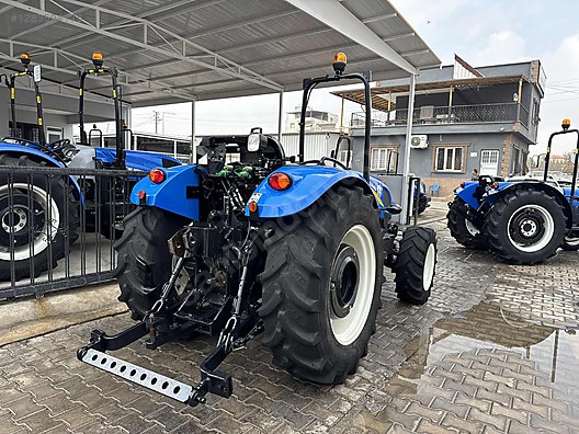 Machinery / Agricultural Machines / Tractors / New Holland / TD4.65B