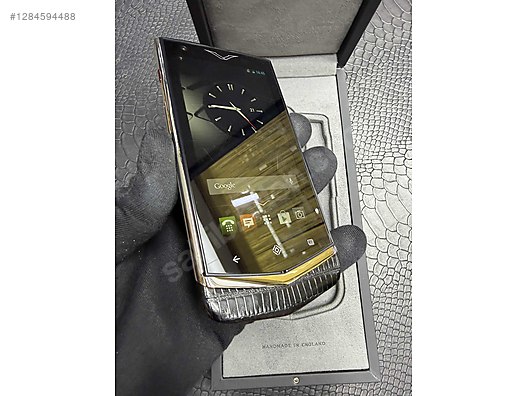 Vertu Constellation 2006 電話. 未使用の Vertu Constellation 2006