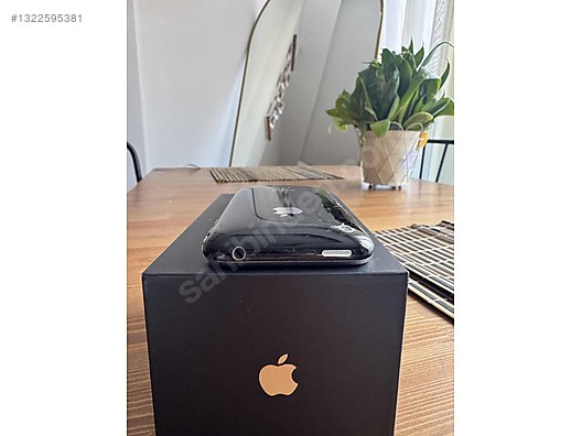 Apple / iPhone 3GS / İphone 3gs 32gb siyah tertemiz sahibinden