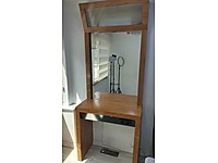 Dört adet kuaför tezgahı