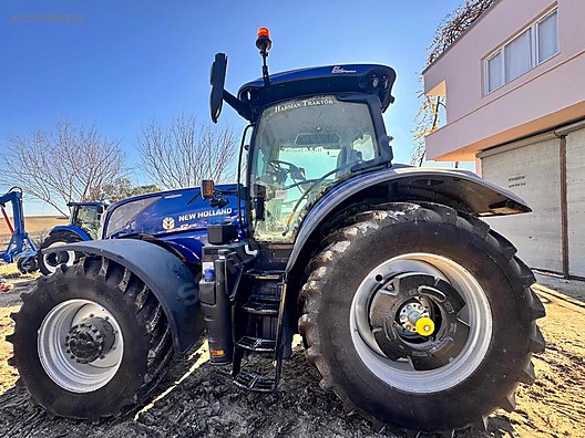 Machinery / Agricultural Machines / Tractors / New Holland / T7.270