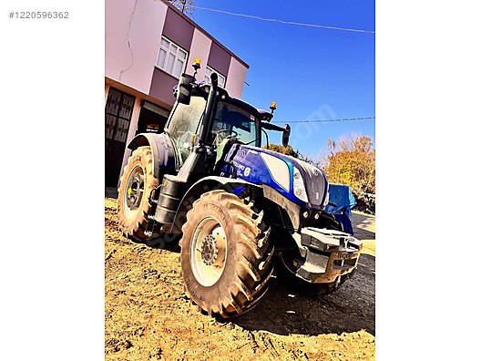 Machinery / Agricultural Machines / Tractors / New Holland / T7.270