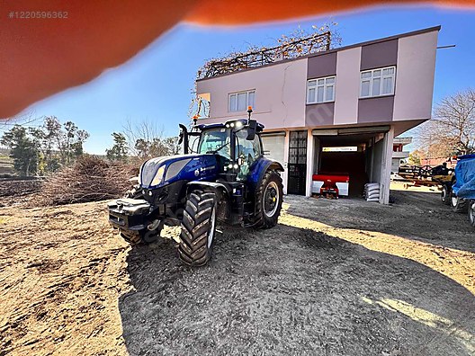 Machinery / Agricultural Machines / Tractors / New Holland / T7.270