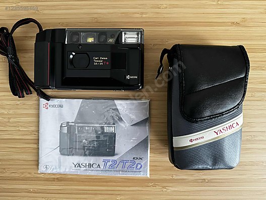 35 mm Film Cameras Yashica Yashica T2 (Carl Zeiss Tessar T