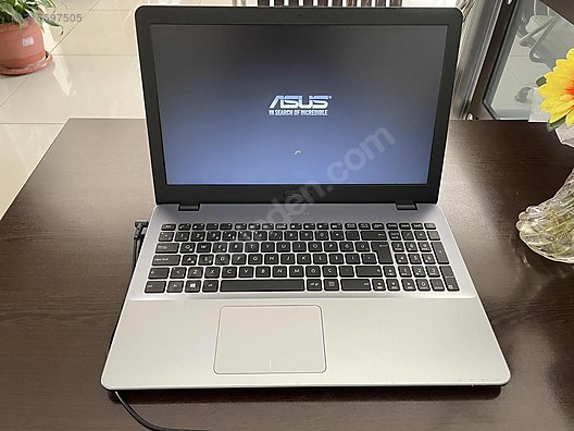 最終値下げ ASUS X542U GeForce Core i5 最終値下げ ASUS X542U