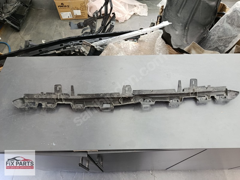 Mercedes E Tampon Braketi (Ön)