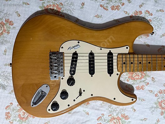 İkinci El ve Sıfır Alışveriş / Müzik / Müzik Aletleri / Telli Çalgılar / Gitar / Elektro