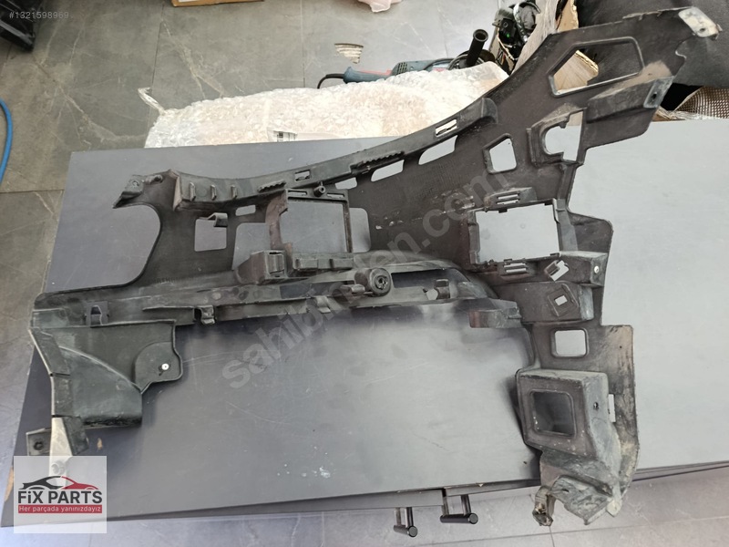 Mercedes E Tampon Braketi (Ön)