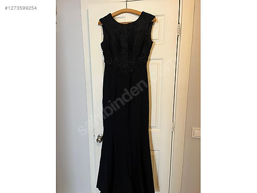 Used & Brand New Items / Clothing & Accessories / Women / Clothing / Dresses