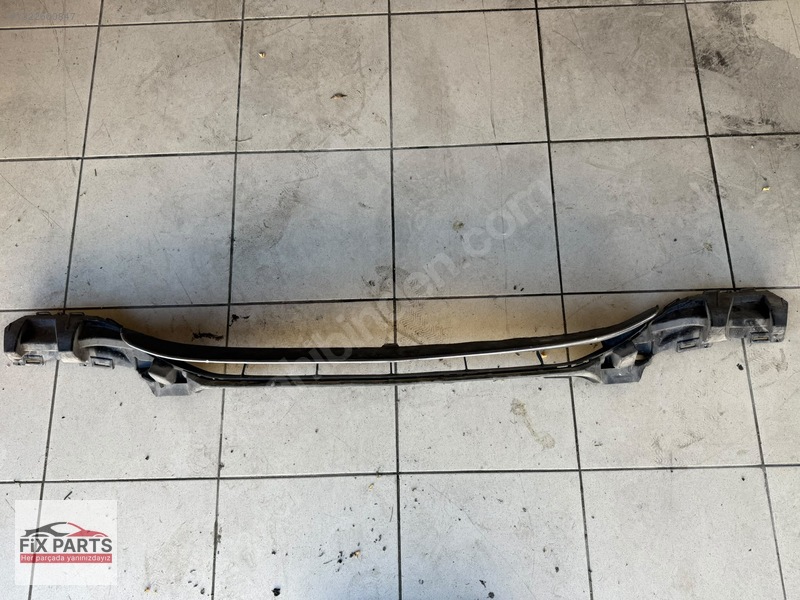 Mercedes C Tampon (Ön)