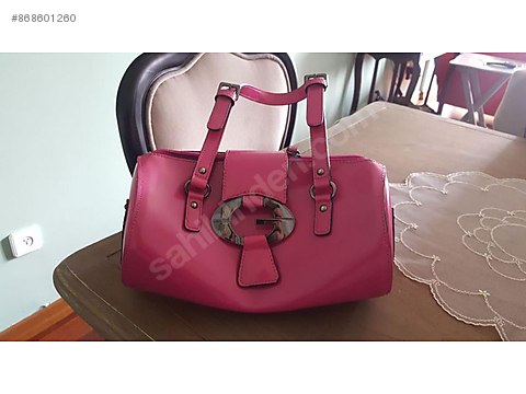 Guess Kadin Canta Guess Bayan Modelleri Sahibinden Com Da 868601260