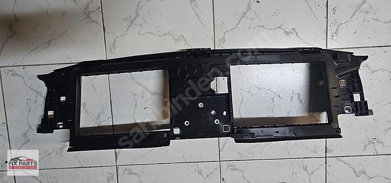 Mercedes C Radyatör Braketi