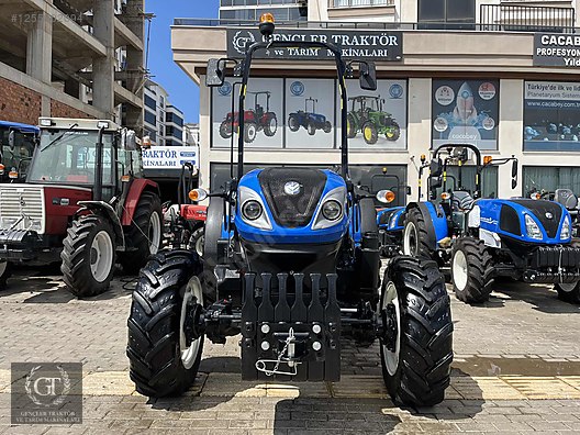 Machinery / Agricultural Machines / Tractors / New Holland / T4.110B