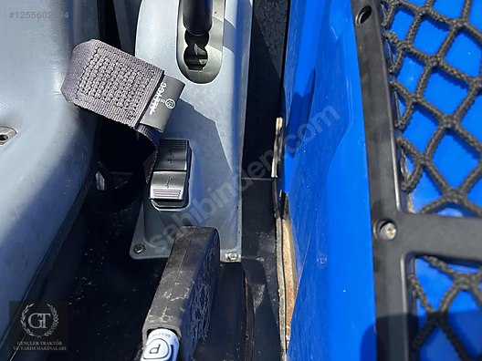 Machinery / Agricultural Machines / Tractors / New Holland / T4.110B