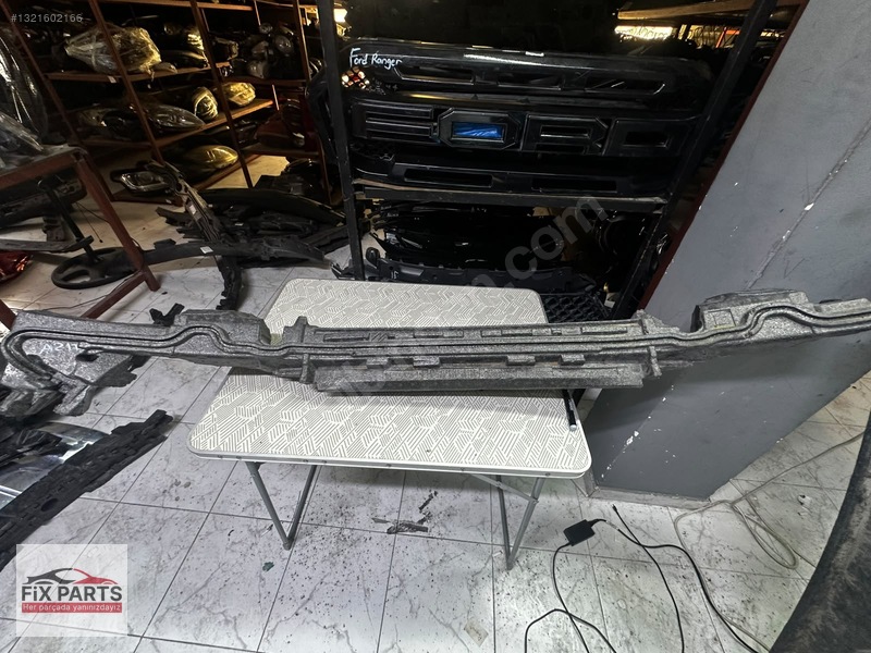 Mercedes E Tampon Braketi (Ön)