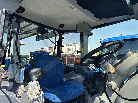 Machinery / Agricultural Machines / Tractors / New Holland / T5.115