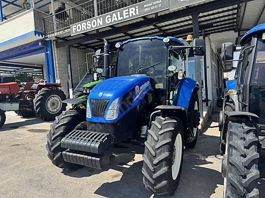 Machinery / Agricultural Machines / Tractors / New Holland / T5.115