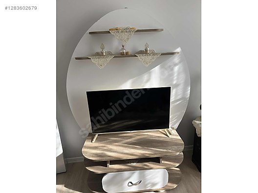 Used & Brand New Items / Home Decor / Furniture / Den & Living Room / TV Unit