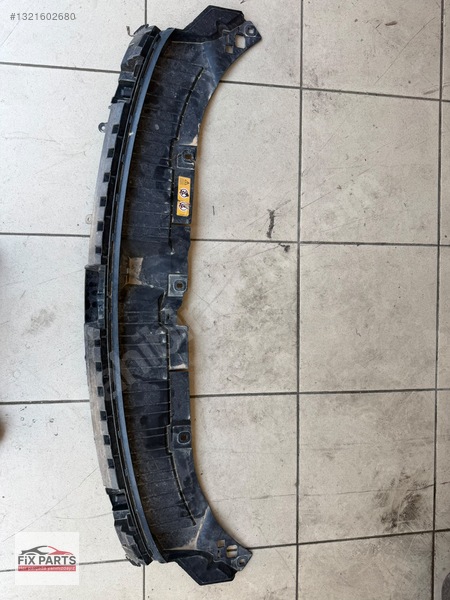 Mercedes GLA Tampon (Ön)