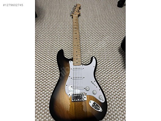 Squier Elektro Gitar