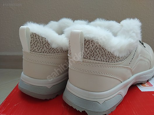 Used & Brand New Items / Clothing & Accessories / Women / Shoes / Boots