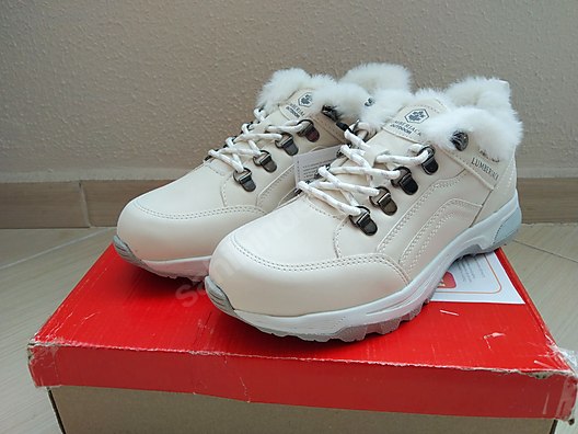 Used & Brand New Items / Clothing & Accessories / Women / Shoes / Boots