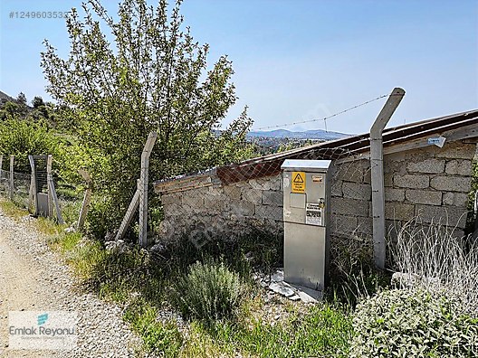 MEDRESELİK KÖYÜNDE SATILIK BAHÇE 2858 M² ELEKTRİK ve SU MEVCUT #1249603532