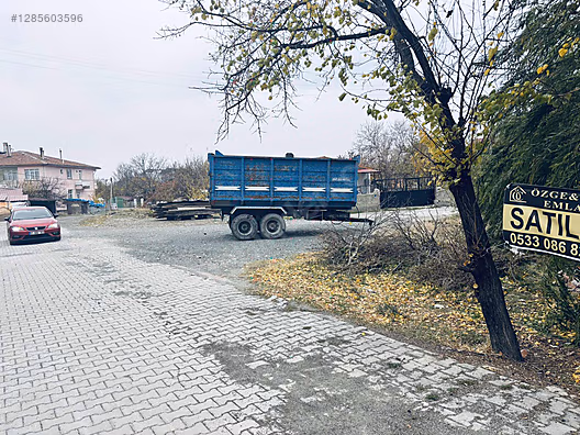 GEÇİT MAHALLESİNDE SATILIK 372 m2 ARSA #1285603596