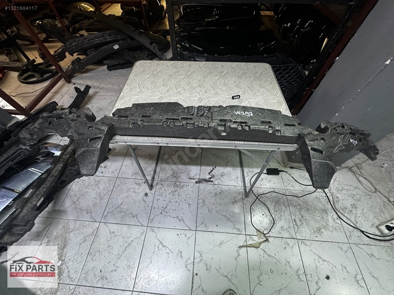 Mercedes EQS Tampon Demiri