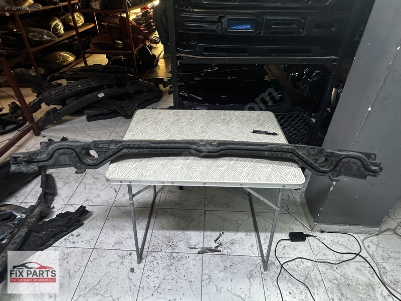 Mercedes A Tampon Braketi (Ön)
