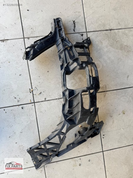 Mercedes C Tampon Braketi (Ön)