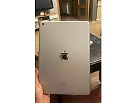 iPad 5. nesil (2017) çiziksiz tertemiz