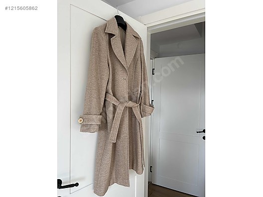 Used & Brand New Items / Clothing & Accessories / Women / Shoes / Classic Heels